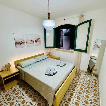 Rita's * 마리나 세라