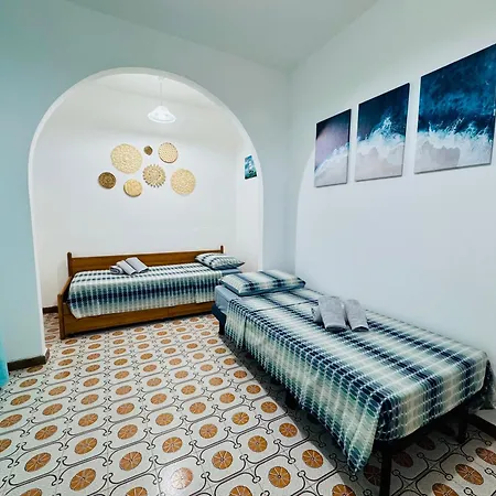 Rita's * 마리나 세라